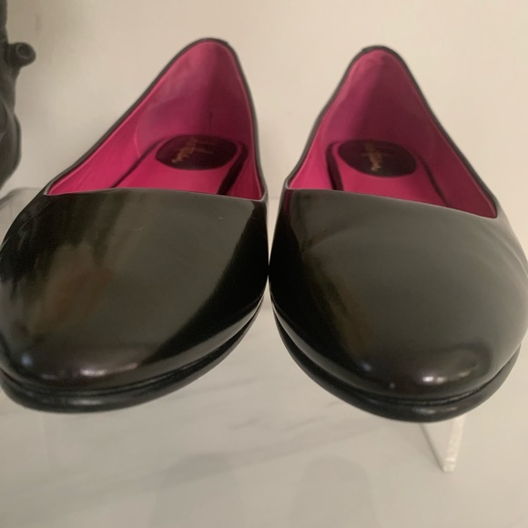 Cole Haan Flats with NikeAir technology Sz 7 Juliana Black withPink insole - Picture 4 of 6